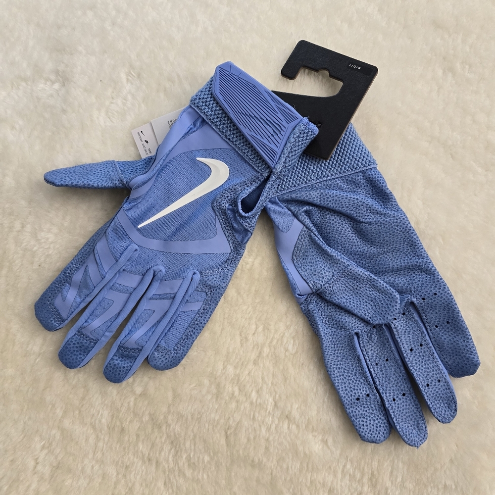 Nike Light Blue Training Gloves with White Swoosh
